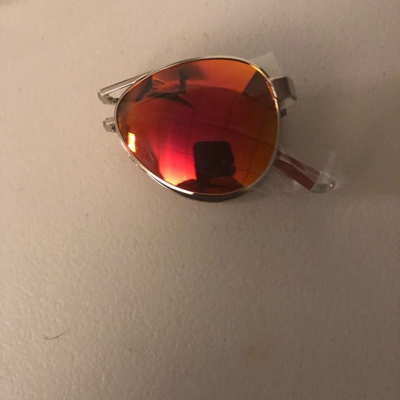 Foldable Aviator Sunglasses. Unisex. - Picture 2 of 5